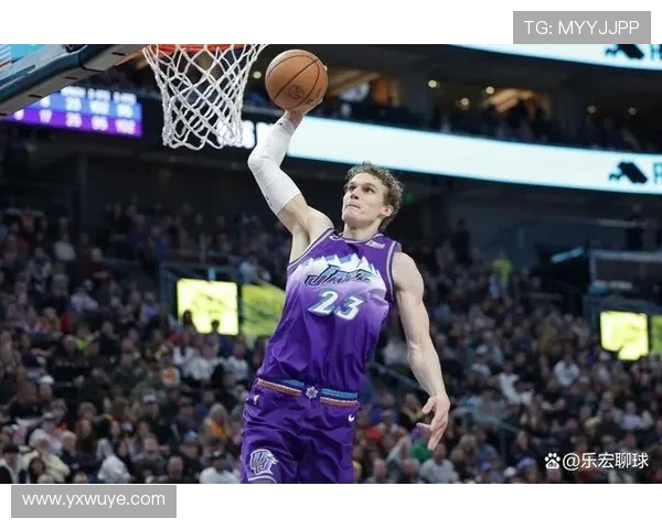 以马尔卡宁穿着Lebron20轰下33分7篮板4助攻2盖帽引领球队取胜